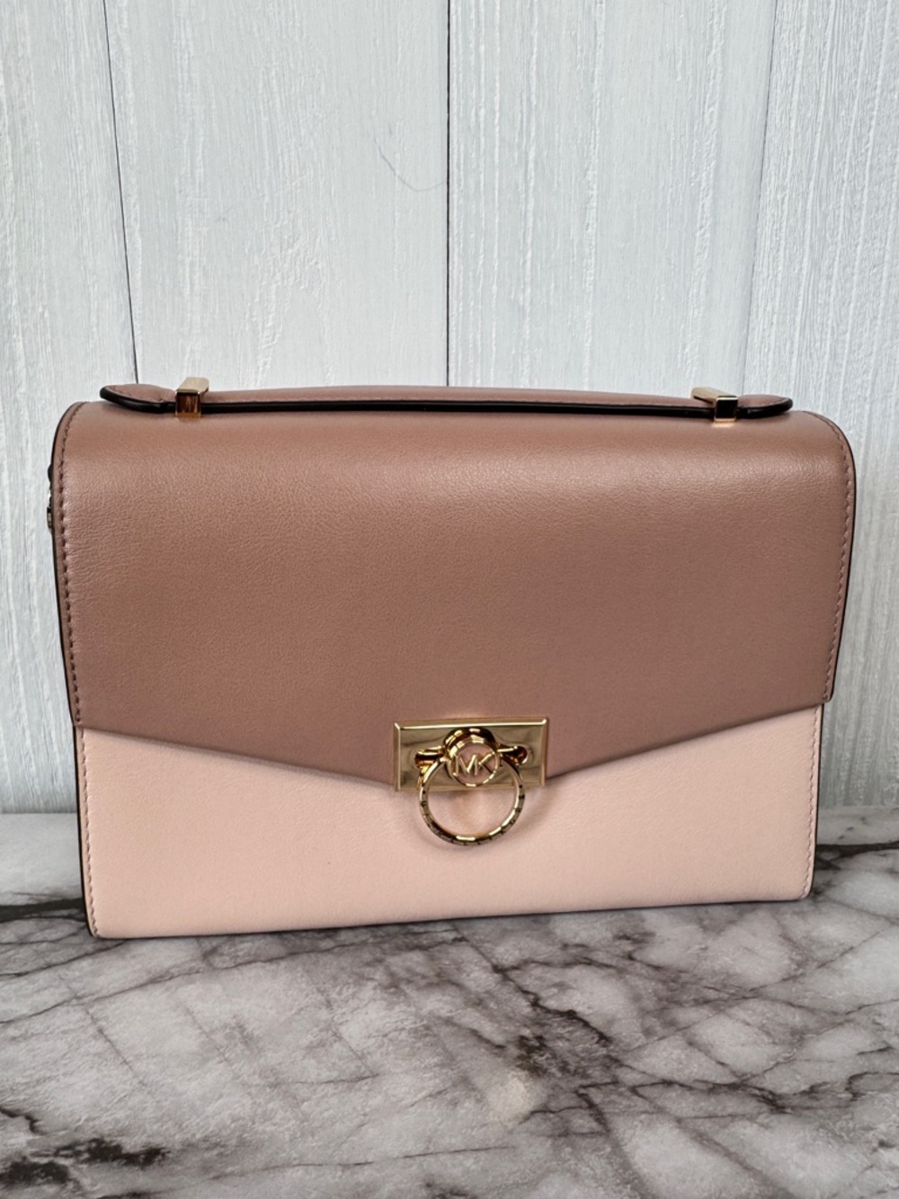 Michael Kors Blush Pink Leather Crossbody Shoulder Bag with Gold Hardware - Picture 5 of 14